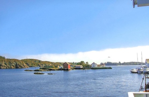 Kalve House | Amazing home in Bakkasund with 3 Bedrooms and WiFi