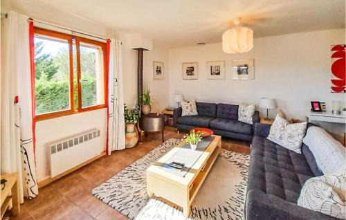 Cruzy House | Amazing Home In Cruzy