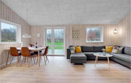 Farso House | Amazing Home In Farsø With Wifi