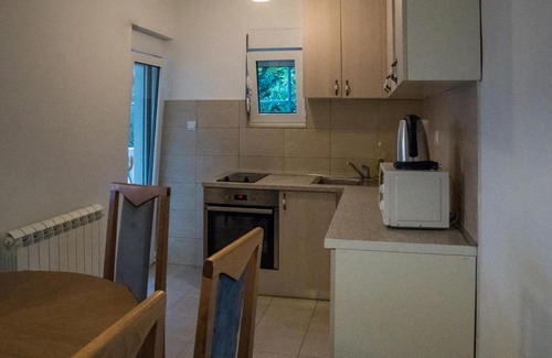 Herceg Novi House | Amazing home in Herceg Novi with 4 Bedrooms, Sauna and WiFi