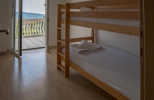 Herceg Novi House | Amazing home in Herceg Novi with 4 Bedrooms, Sauna and WiFi