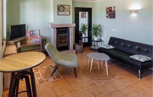 Lanneanou House | Amazing Home In Lannéanou With Wifi