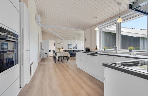 Nr. Lyngby Strand House | Amazing home in Løkken with kitchen