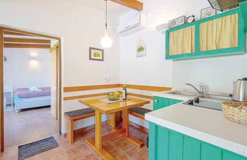 Sveti Juraj na Bregu House | Amazing home in Lopatinec with jacuzzi