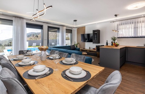 Lovran House | Amazing home in Lovran with sauna