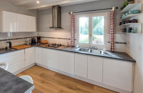 Ploubezre House | Amazing home in Ploubezre