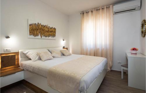 Skatari House | Amazing Home In Pula With Kitchen