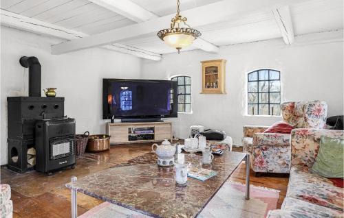 Ronne House | Amazing Home In Rønne With Kitchen