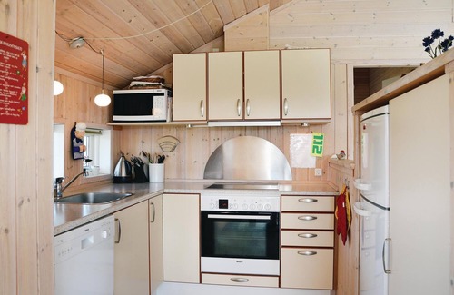 Lodbjerg Hede House | Amazing home in Ringkøbing with kitchen