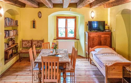 gmina Skape House | Amazing Home In Skape With Kitchen