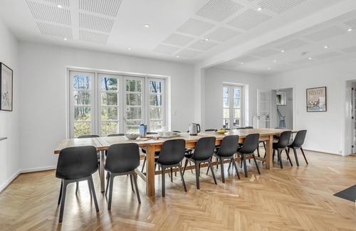 Bøtø By House | Amazing home in Væggerløse with sauna