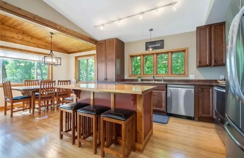 Rush City House | AMAZING LAKE HOUSE 1 hour from cities, Goose Lake, "Where up North starts."