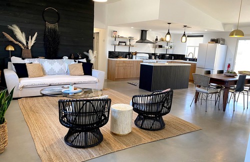 Twentynine Palms House | Amazing Mountain View Dip Pool HotTub 8 Min To Entrance Pets