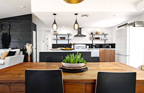 Twentynine Palms House | Amazing Mountain View Dip Pool HotTub 8 Min To Entrance Pets