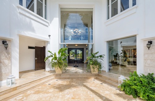 Bavaro Villa | Amazing Private Villa with Chef & Maids
