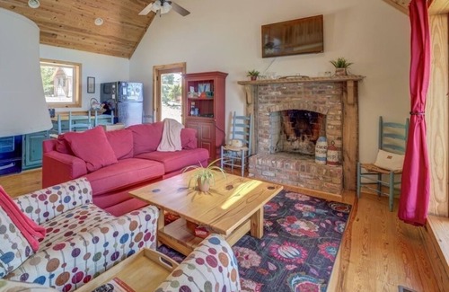 Jackson Cabin | Amazing rustic cabin with 450' of water frontage on Jackson Lake