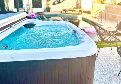 University City House | Amazing San Diego Oasis -Heated Pool Spa Sauna