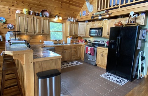 Mouth of Wilson House | Amazing! Unobstructed Long-Range Mountain Views at 3700’ elevation with Hot Tub