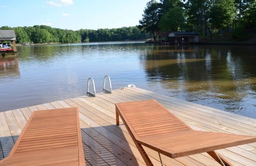 Bracey House | Amazing Views at Dragonfly! HOT TUB! Kayaks, BOUNCER w Slide, SUP's, Fire Pit!