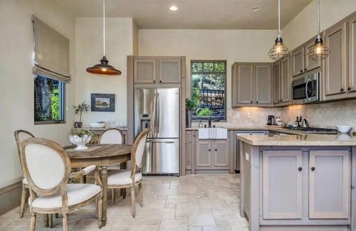 Calistoga House | Amazing Vineyard Views - Spacious Wine Country Villa