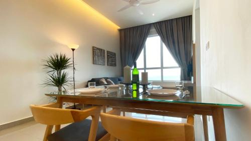 Malacca City Apartment | Amber Cove SeaviEw I 5 pax I wifi