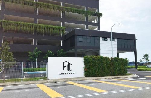 Malacca City Apartment | Amber Cove SeaviEw I 5 pax I wifi