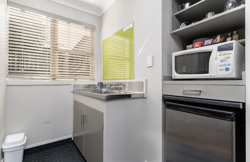Solway Hotel | Amble Inn Motel - Masterton