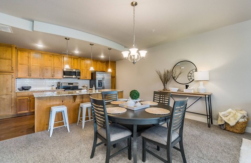 Windsor Condo | Amenities Abound!