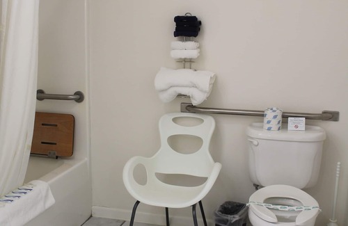 Hart Hotel | American Host Inn