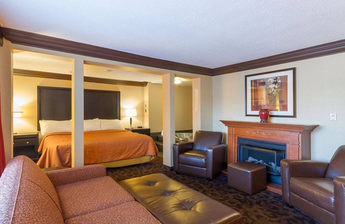 Niagara Falls Resort | Americana Waterpark Resort and Spa