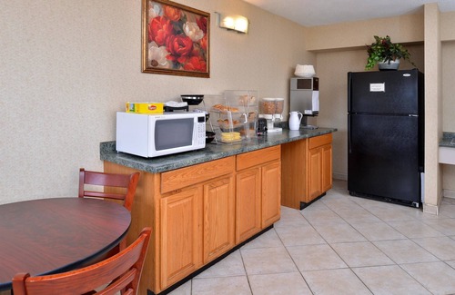 Moon Township Hotel | Americas Best Value Inn Pittsburgh Airport