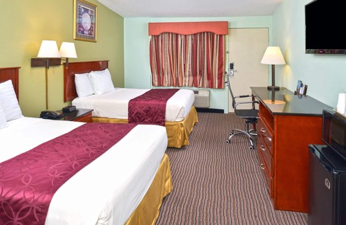 Smithtown Hotel | Americas Best Value Inn Smithtown Long Island