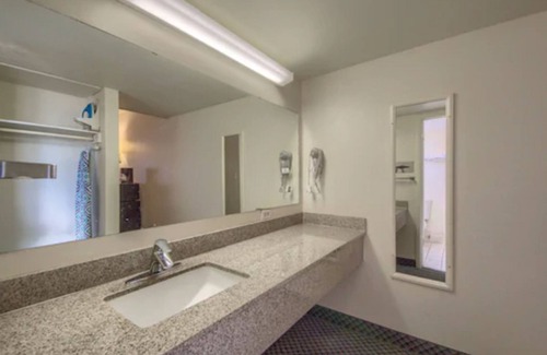 Uvalde Hotel | Americas Best Value Inn Uvalde
