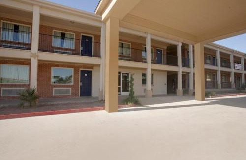 Waco Hotel | Americas Best Value Inn Waco - Franklin Avenue