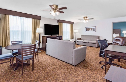 Burnsville Hotel | AmericInn by Wyndham Burnsville