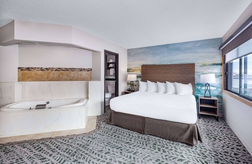 Proctor Hotel | AmericInn by Wyndham Duluth South Black Woods Event Center