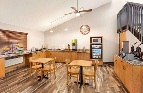 Sauk Centre Hotel | AmericInn by Wyndham Sauk Centre