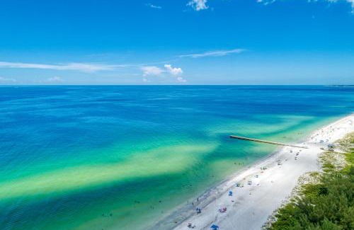 Bradenton Beach House | Ami Lighthouse Cottage-One Minute Walk To The Beach-Keyless Locks