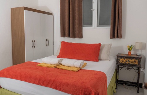 Flores Hotel | AMINA Inn