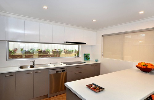 Albany House | Amity View - Perfect Location Albany