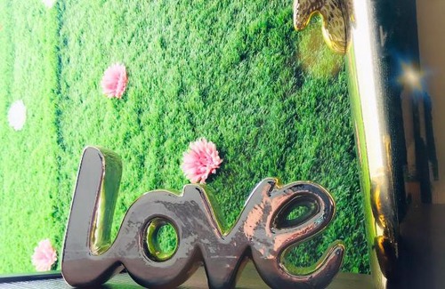 Les Sorinieres House | AMO'HOTE Suite élégance & Spa