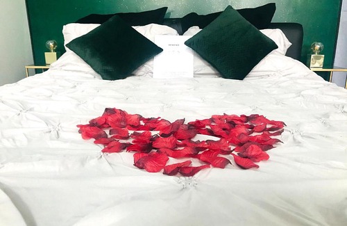 Les Sorinieres House | AMO'HOTE Suite élégance & Spa