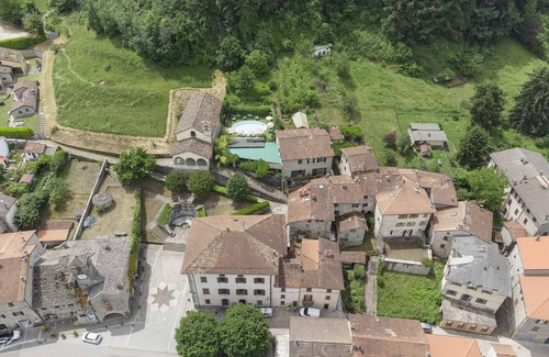 Palazzuolo sul Senio Villa | AMORE RENTALS - Villa Barbara with Private Pool and Garden