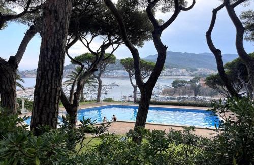 Sant Feliu de Guixols Apartment | An apartment with an ocean view