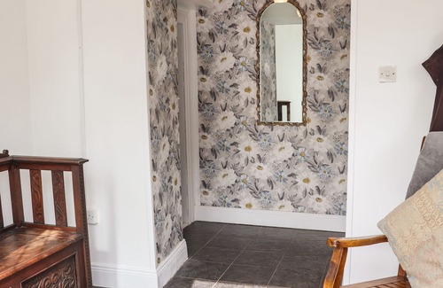 Clonroche House | AN GRIANAN, pet friendly, with open fire in Adamstown, County Wexford