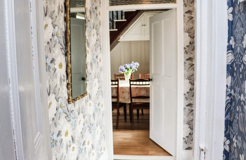 Clonroche House | AN GRIANAN, pet friendly, with open fire in Adamstown, County Wexford