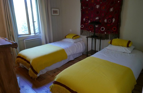 Saint-Etienne-du-Gres Cabin | An oasis in nature, Swimming pool-comfort-nature park-Alpilles gite 60 m2