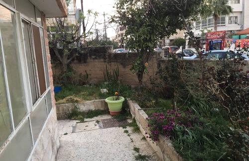 Jabal Al-Hussein House | An old house showing you original of amman