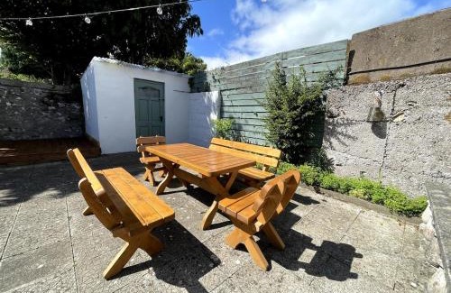 Dungarvan House | An Teach Ban, homely townhouse