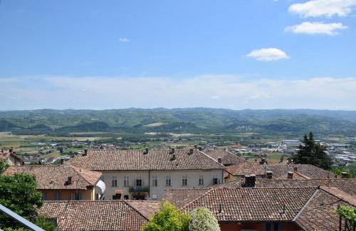 Guarene Apartment | An tij slè - Nel cuore del borgo